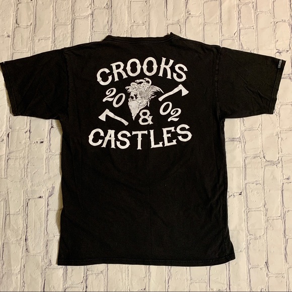 Crooks & Castles Other - Crooks & Castles Snake Skull V Neck L